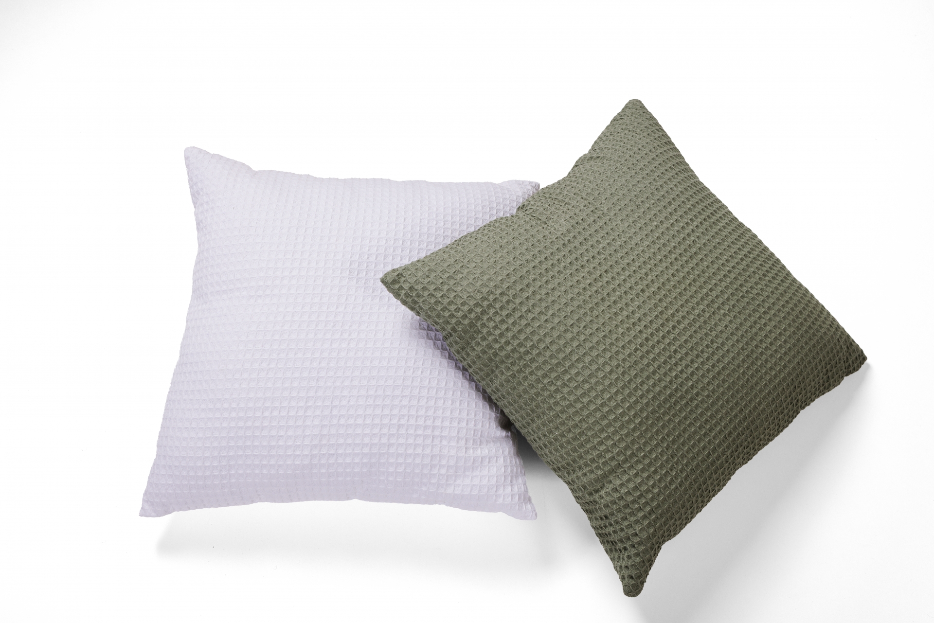 REF 5721 -&nbsp;Almofada Favo Verde 45X45<br />
REF 5720 -&nbsp;Almofada Favo Branca 45X45