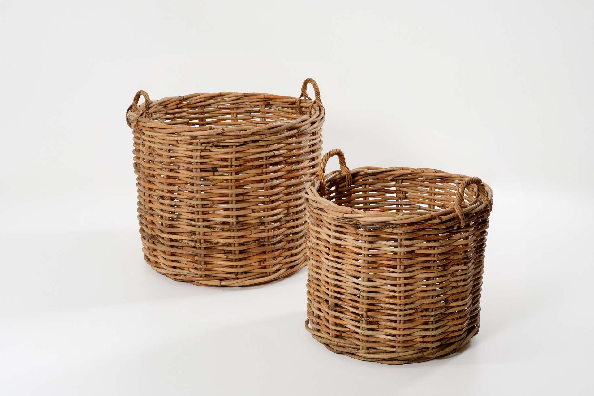 REF 3933 - Cesta Em Vime EXGG 80 Cm Diâm 80 Cm Alt<br />
REF 3932 - Cesta Em Vime GG 65 Cm Diâm 65 Cm Alt<br />
REF 3922 - Cesta Em Vime G 56 Cm Diâm 43 Cm Alt<br />
REF 3921 - Cesta Em Vime M 47 Cm Diâm 37 Cm Alt<br />
REF 3920 - Cesta Em Vime P 40 Cm Diâm 33 Cm Alt<br />
REF 3919 - Cesta Em Vime PP 33 Cm Diâm 28 Cm Alt