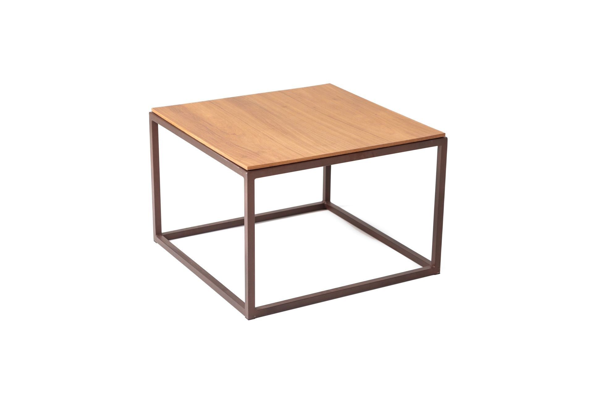 REF 4949 - Mesa De Centro Ferro E Lâmina De Madeira 60X60 Cm Alt 42 Cm<br />
REF 4950 - Mesa De Centro Ferro E Lâmina De Madeira 70 Cm Diâm Alt 47 Cm<br />
REF 4951 - Mesa Lateral Ferro E Lâmina De Madeira 50X47 Cm Alt 61 Cm