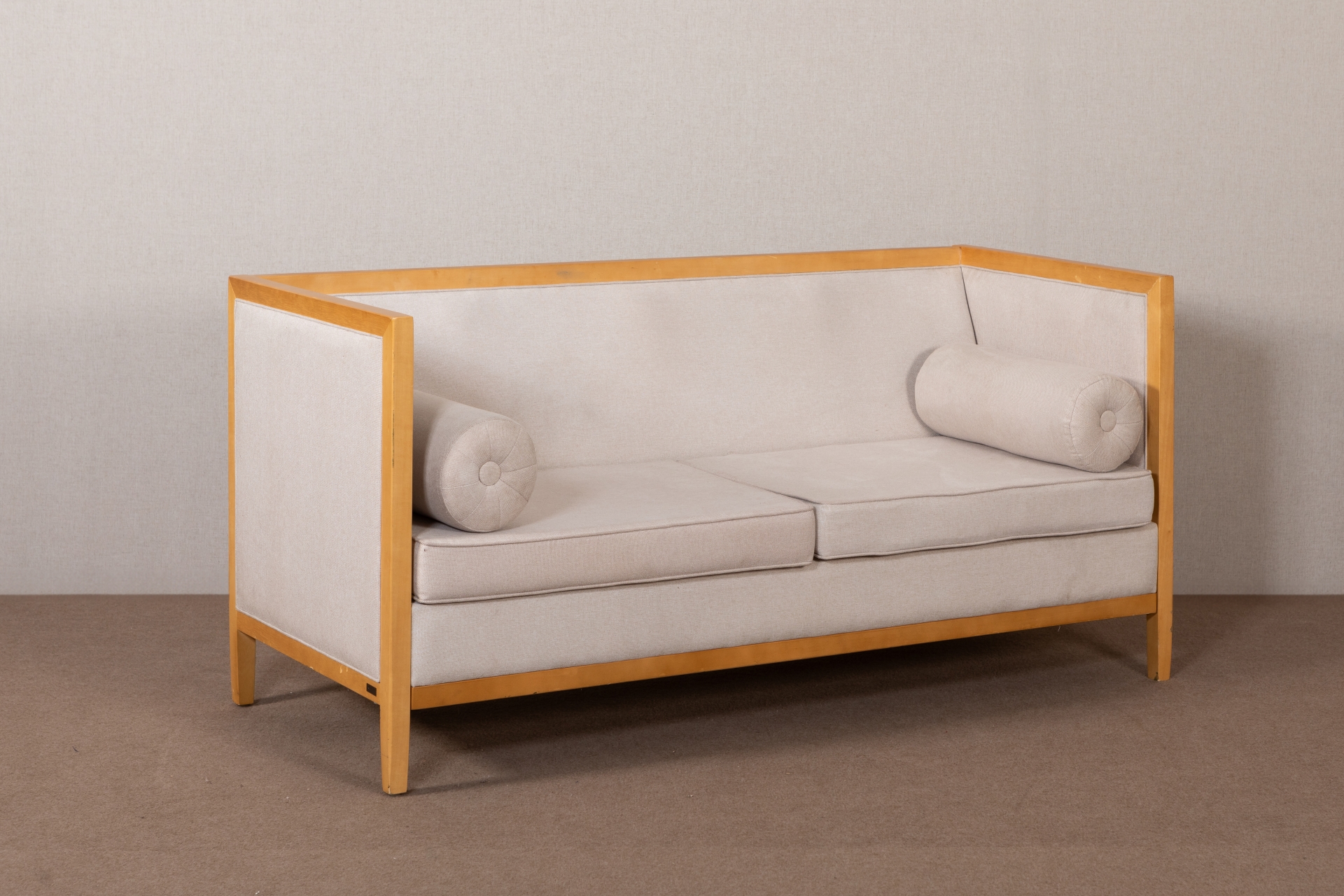 REF 4662 - Linha Tais Puntel Sof&aacute; Santorine 1,74 X 0,74 X 0,83 Cm Alt