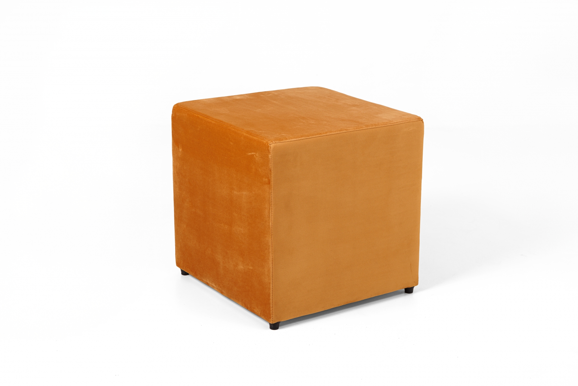 REF 4278 - Pufe Veludo Ferrugem 1,50x1,00 45Cm Alt<br />
REF 4279 - Pufe Veludo Ferrugem 45X45Cm