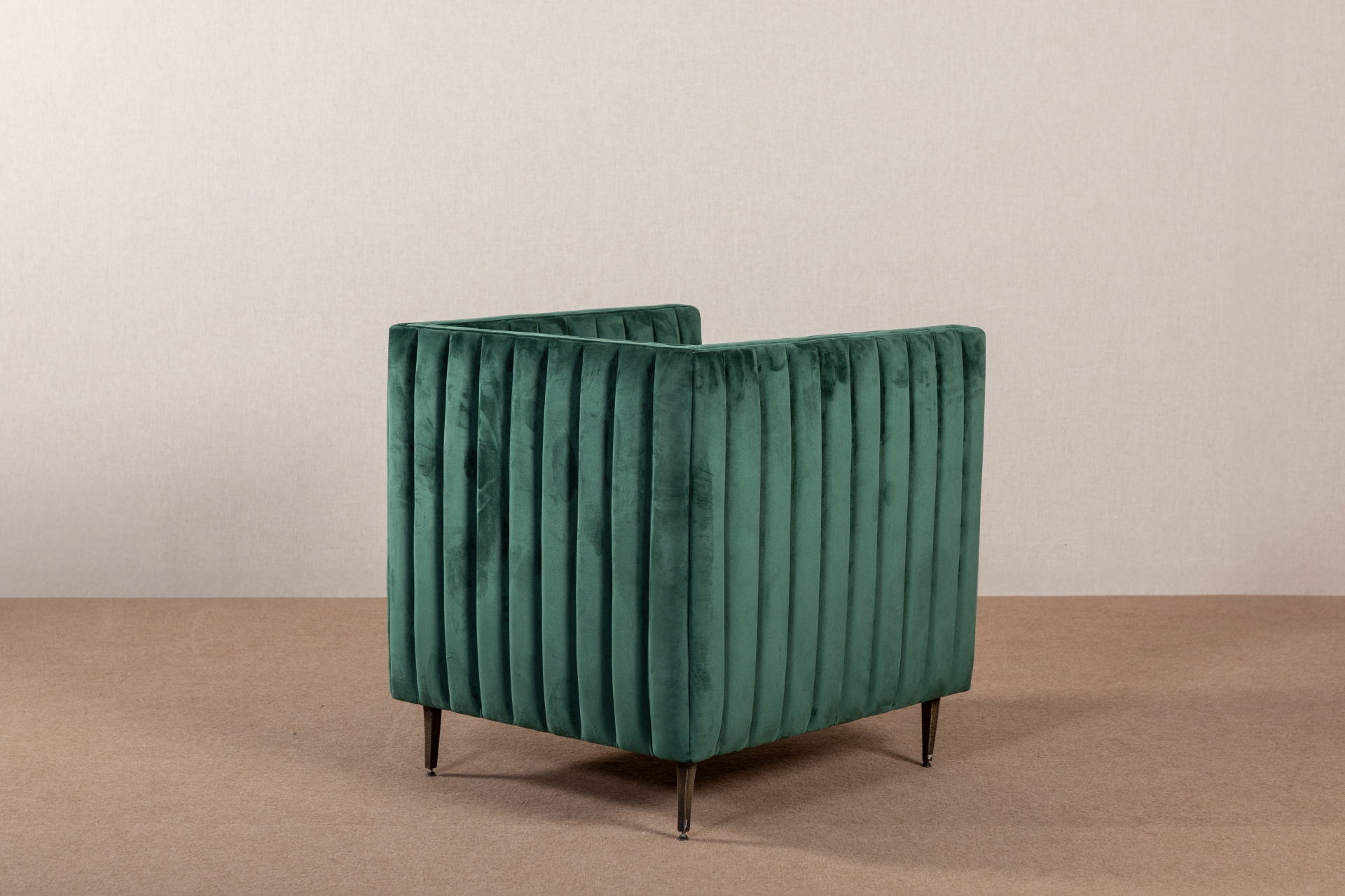 REF 4743 - Linha Tais Puntel Poltrona Slim Veludo Verde Musgo